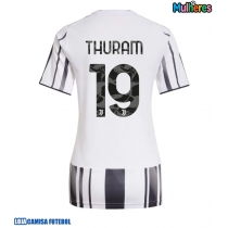 Camisa de Futebol Juventus Khephren Thuram #19 Equipamento Principal Mulheres 2025-26 Manga Curta